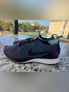 Nike Flyknit Low-Top Sneaker - Teal & Purple